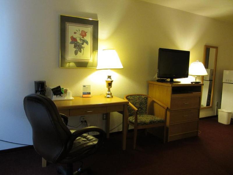 Howard Johnson By Wyndham Fort St. John Ngoại thất bức ảnh