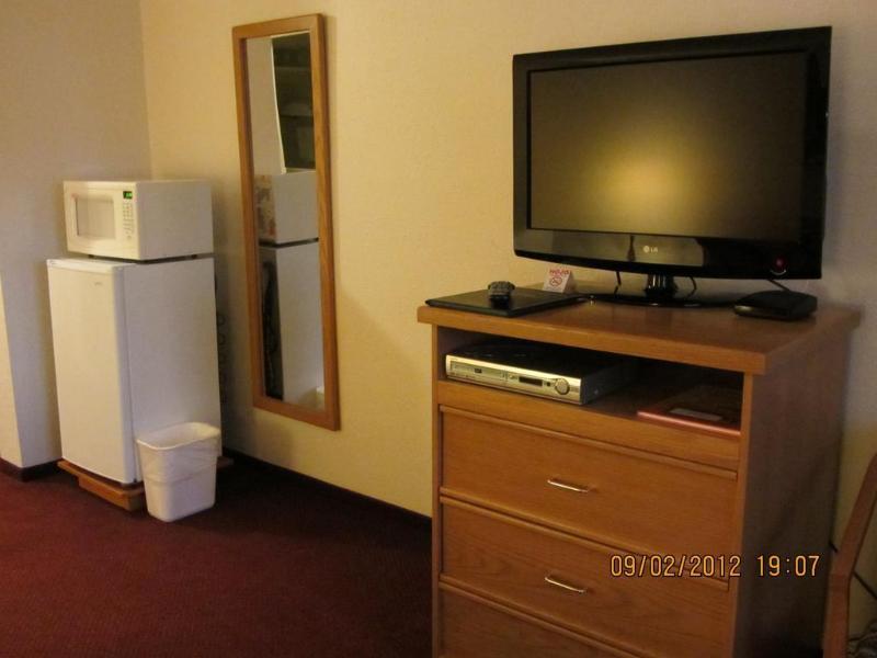 Howard Johnson By Wyndham Fort St. John Ngoại thất bức ảnh